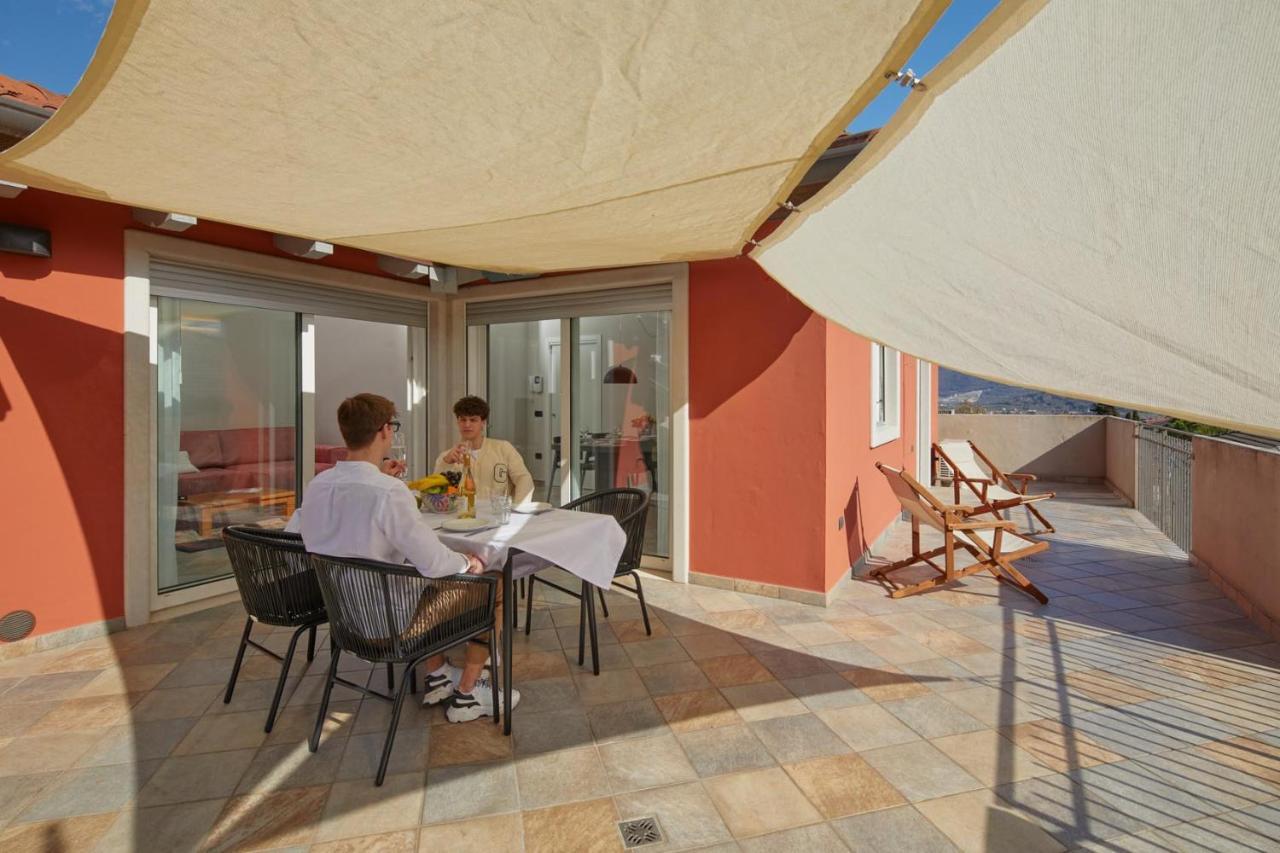 Apartamento Residenza Ai Ferrari Riva del Garda Exterior foto